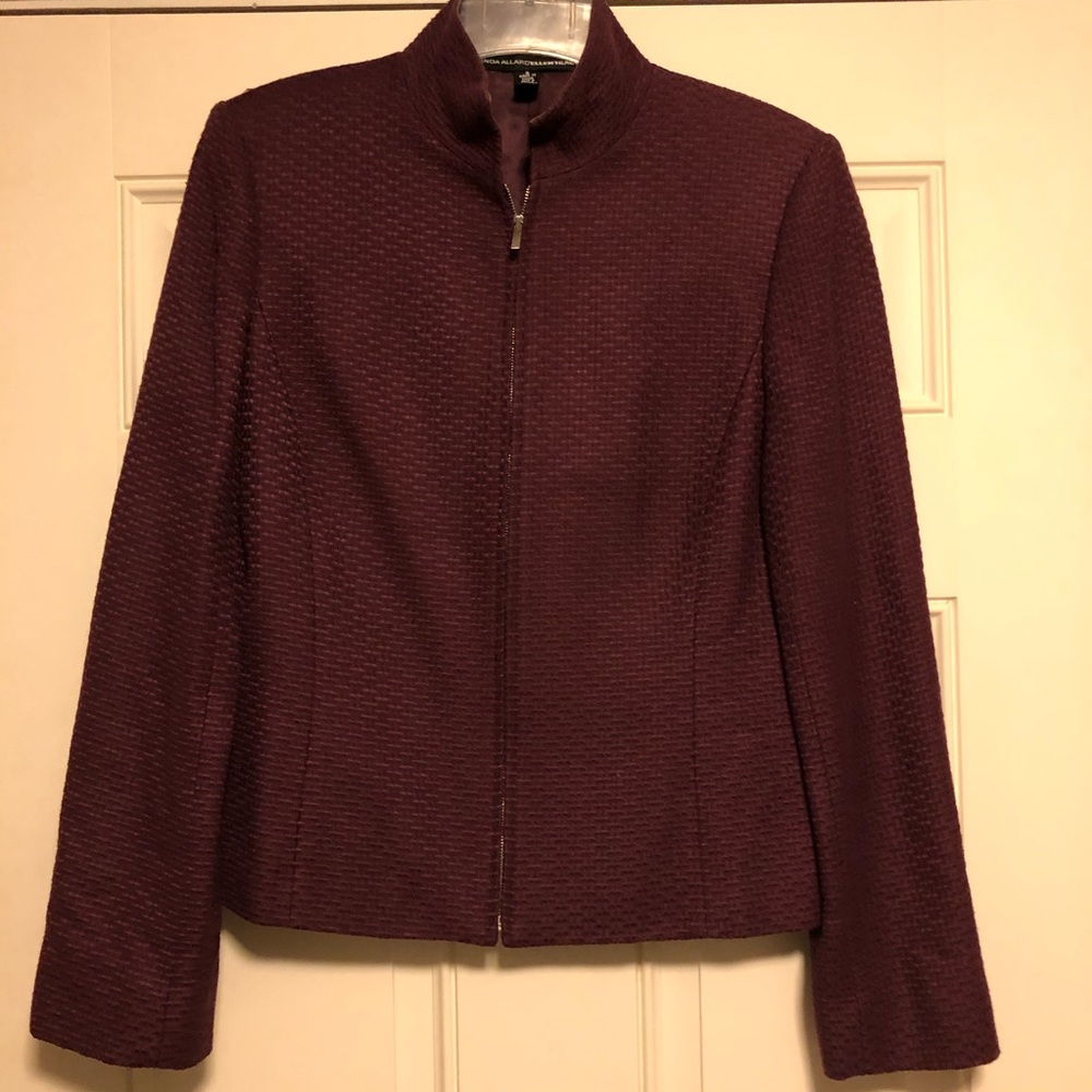 Linda AllardELLEN TRACY blazer.